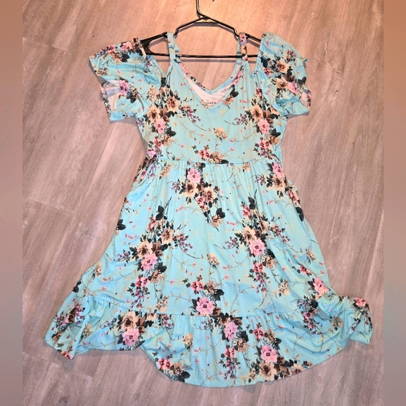 torrid Dresses & Skirts - Floral Cold Shoulder Dress Torrid Sz 1